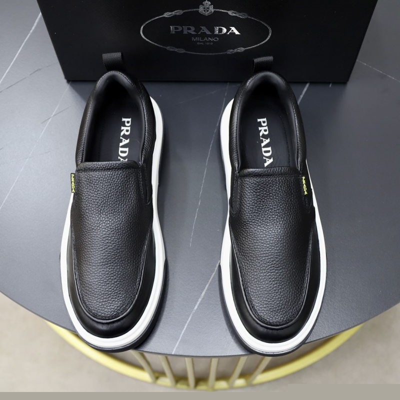 Pra*a casual shoes